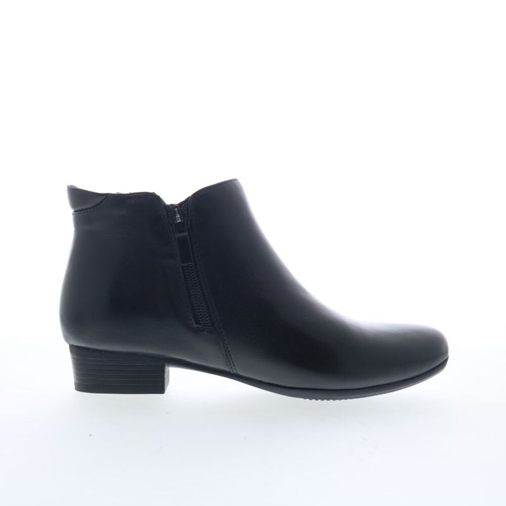 Trotters Womens Major Black Boots (NWT)